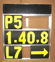 Boxenzeittafel Aluminium mit Zahlen/Buchst. 3-Reihen